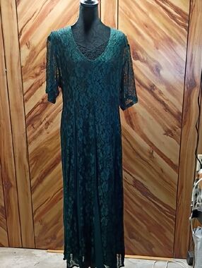 Vintage 90's Olivia Witchy Green Lace Maxi Dress - V-Neck Size XL